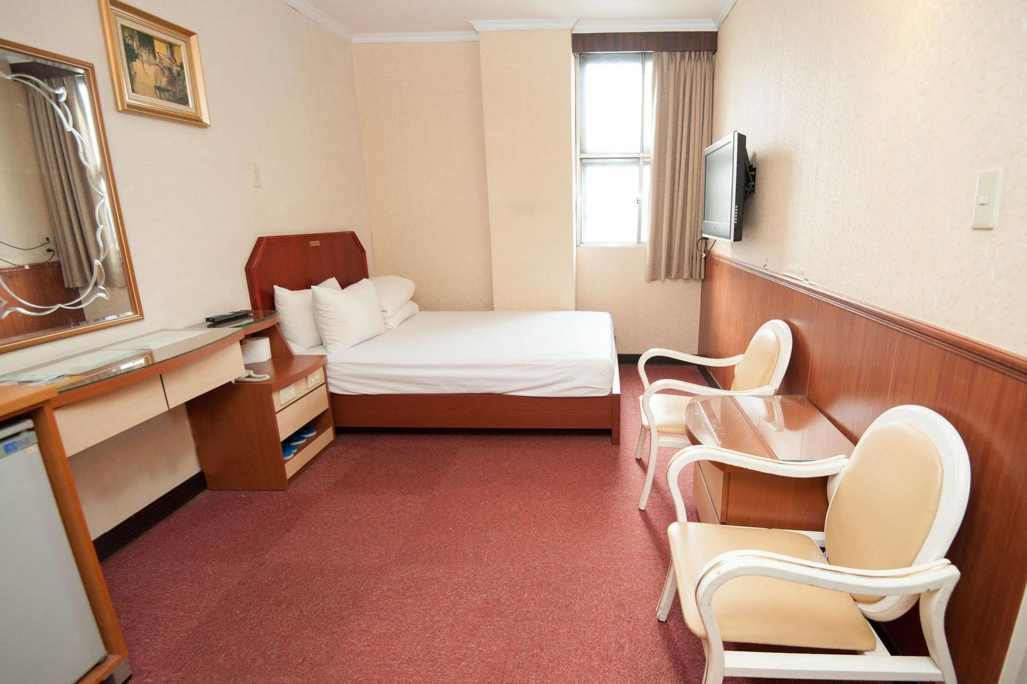 New May Flower Hotel Tchaj-pej Exteriér fotografie